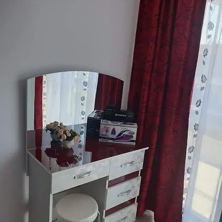 Alina *
