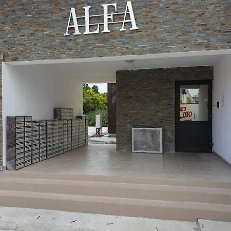 Alina Apartman *